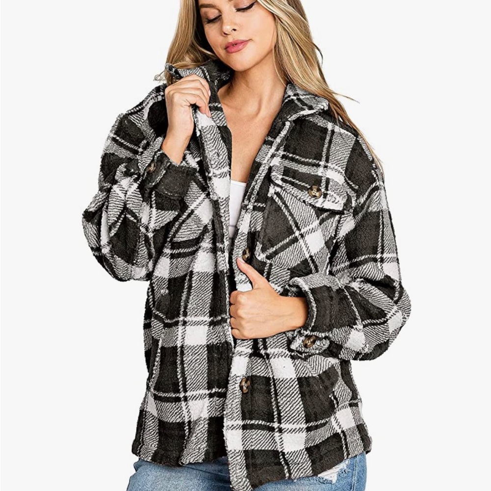 Love Tree Women’s cozy soft sherpa Teddy Coat Plaid Shacket
